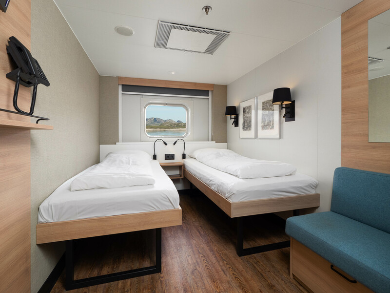 Polar Outside | Middle deck for 2 travellers